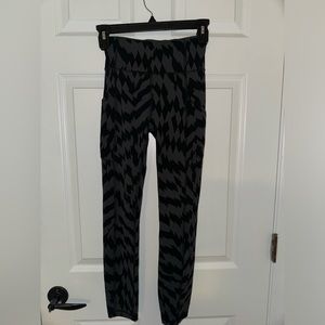 Lululemon Wunder Train High-Rise Leggings with Pockets 25”